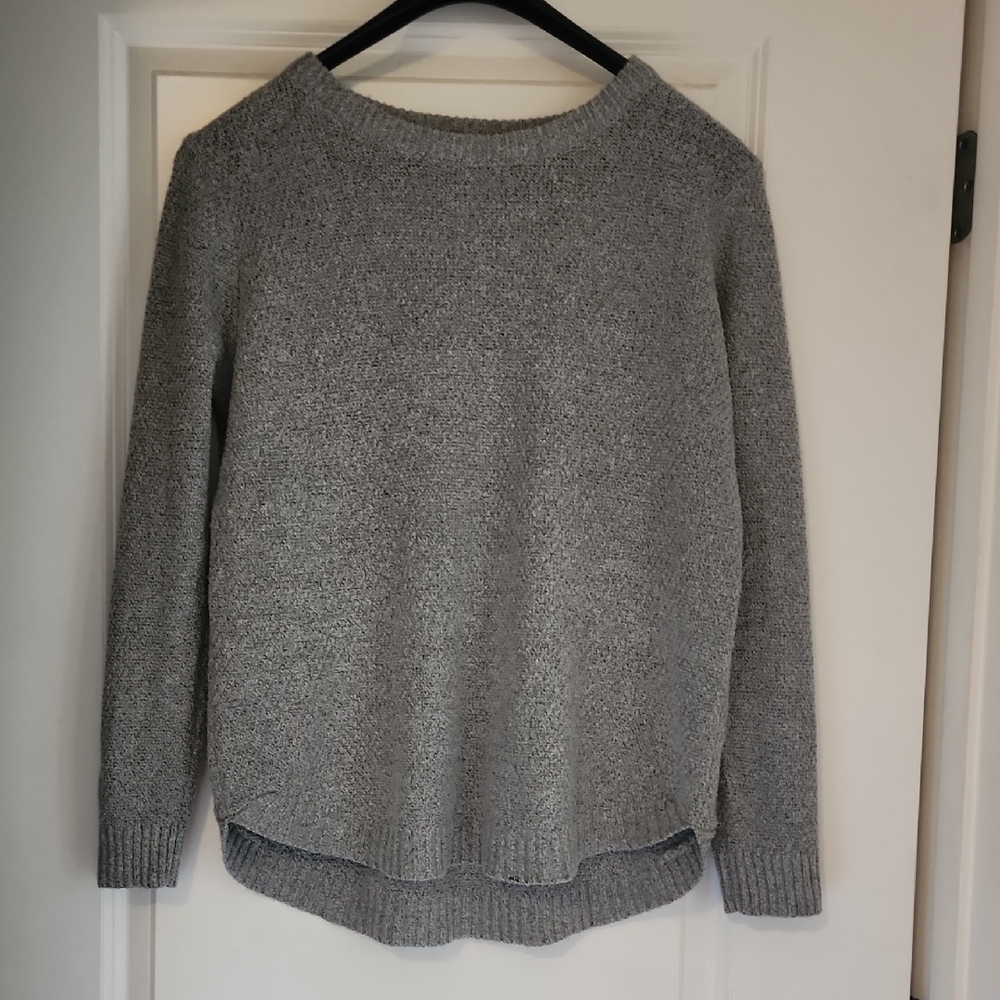 Pink Clover Gray Crewneck Sweater with High-Low Hem